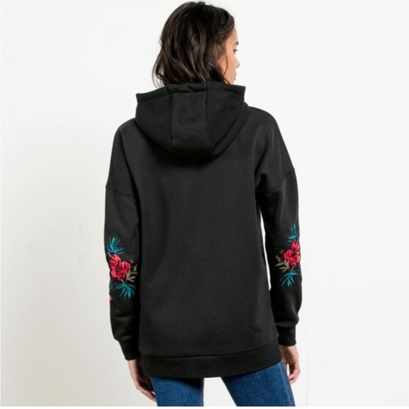 Volcom Black Burned Down Embroidered Flower Hoodie Women’s XS - Picture 2 of 12